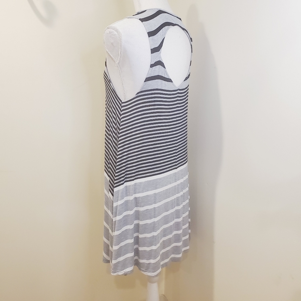 Soft and Sexy by American Eagle Outfitter stripes white and gray dress … - Picture 6 of 10